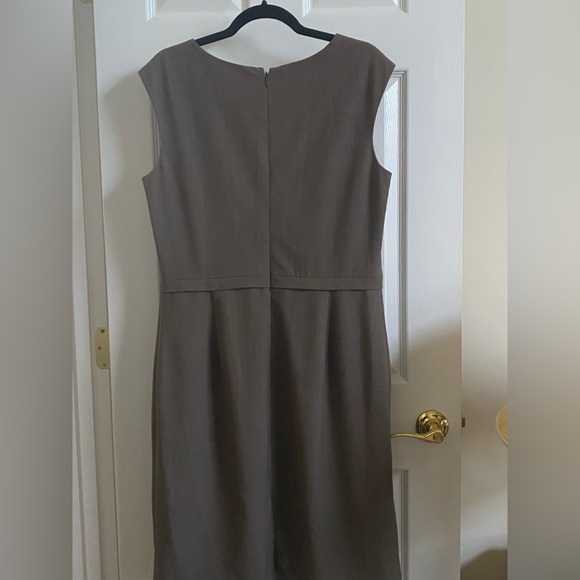 Tahari taupe tan beige sleeveless dress with front pleats at neckline - Size 12 - Picture 6 of 7